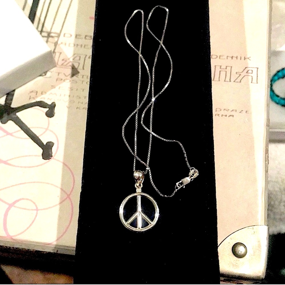 New solid 14k large size dimensional white gold peace sign pendant